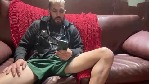 Snapshot of supremelifers chatting on 01/10/25, 07:57 Stony online show from 01/10/25, 07:57