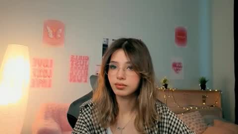 Sara online show from 03/17/26, 01:36