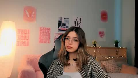 Snapshot of surfcheff chatting on 03/19/26, 12:31 Sara online show from 03/19/26, 12:31