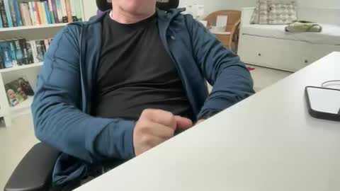 surfstar81 online show from 11/28/25, 09:23