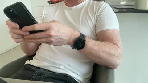 Snapshot of surfstar81 chatting on 01/07/26, 09:56 surfstar81 online show from 01/07/26, 09:56