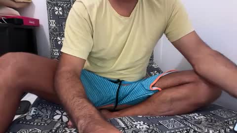 Snapshot of surftravel chatting on 10/03/25, 10:34 surftravel online show from 10/03/25, 10:34