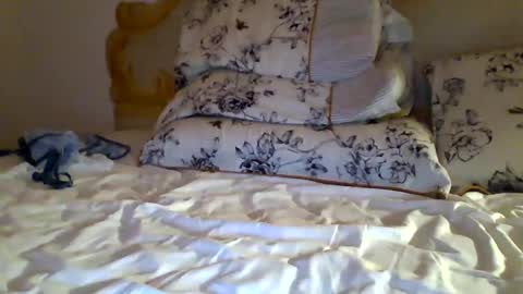 surrogate_play online show from 01/01/25, 08:26