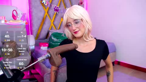 Susan online show from 11/30/25, 11:14