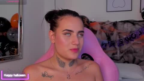 Susan online show from 10/22/25, 08:52