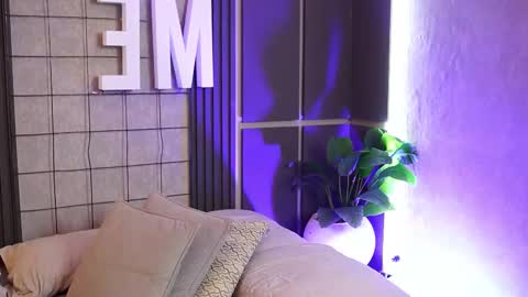 Snapshot of susan_wall chatting on 03/03/26, 12:44 susan_wall online show from 03/03/26, 12:44