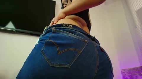 Snapshot of susana_hank chatting on 05/20/26, 09:21 susana online show from 05/20/26, 09:21