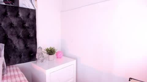 Snapshot of susana_mont chatting on 05/19/26, 04:08 susana online show from 05/19/26, 04:08