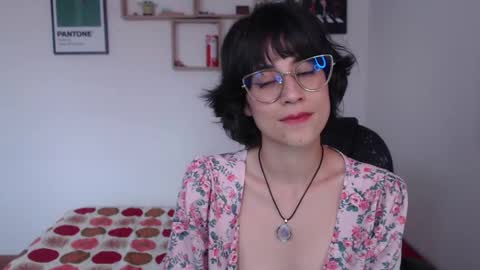 susana_w online show from 02/05/25, 09:07