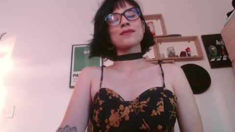 susana_w online show from 10/04/25, 10:30