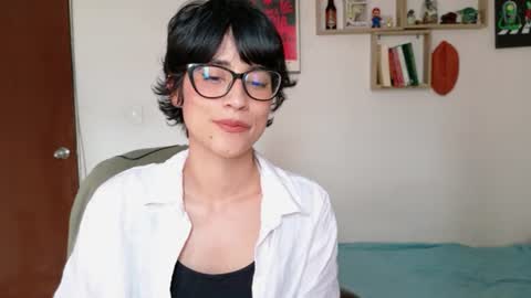 Snapshot of susana_w chatting on 07/17/26, 06:35 susana_w online show from 07/17/26, 06:35
