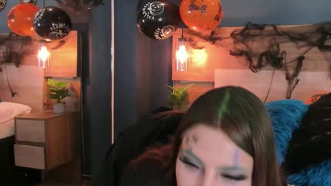 Susan online show from 10/31/25, 03:13