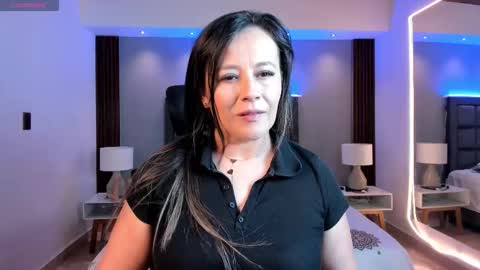 Susan  Everyday From 0530 to 1430 Col Time online show from 11/24/25, 10:59