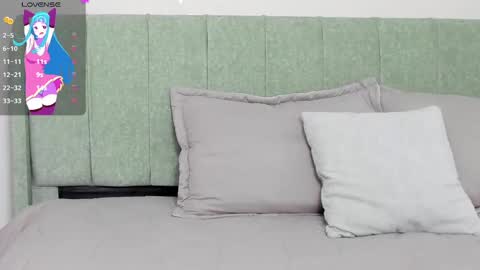 Amelia  online show from 10/02/25, 12:01