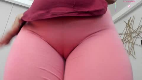 Snapshot of susannewolf_ chatting on 03/10/26, 12:10 Amelia online show from 03/10/26, 12:10