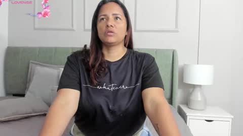Snapshot of susannewolf_ chatting on 03/16/26, 12:09 Amelia online show from 03/16/26, 12:09