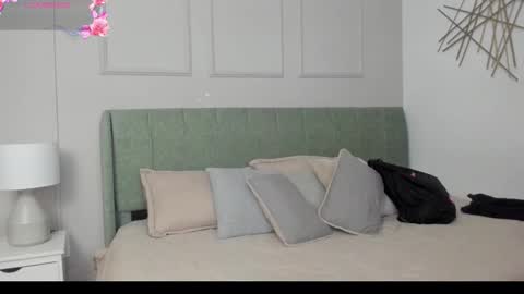 Amelia  online show from 03/27/26, 12:16