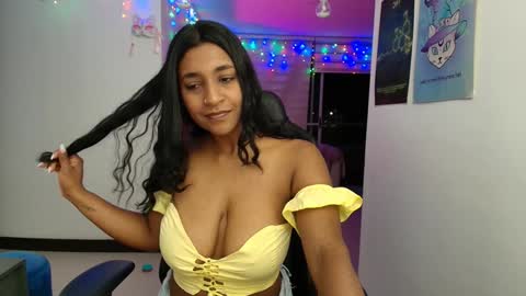 Snapshot of susanrhodes chatting on 02/03/25, 01:30 Andrea - Migue online show from 02/03/25, 01:30