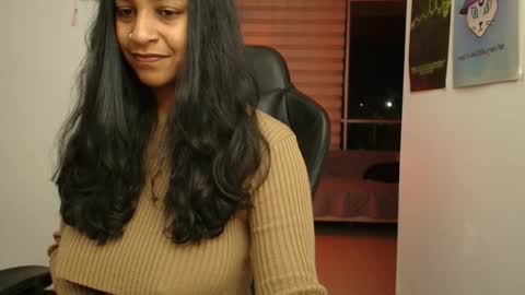 Susan Rhodes online show from 10/18/25, 06:26