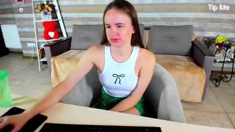 susansmitt online show from 10/04/25, 07:23