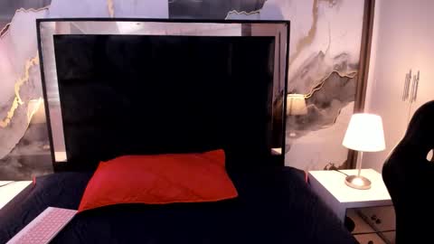 susanvilla online show from 02/05/26, 08:02