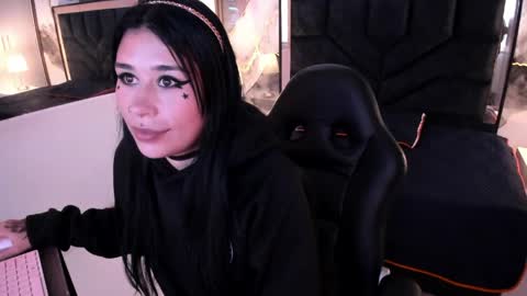 susanvilla online show from 04/16/26, 07:58