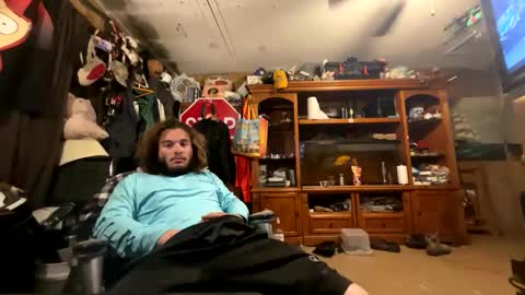 Snapshot of sushi_burrito03 chatting on 03/11/25, 01:05 Davey Jones online show from 03/11/25, 01:05