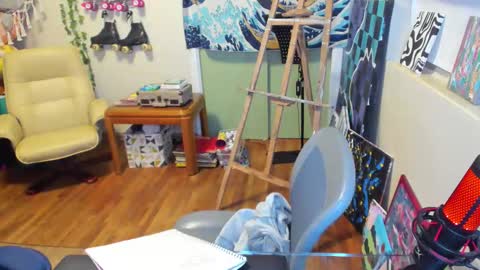   online show from 11/03/25, 01:19