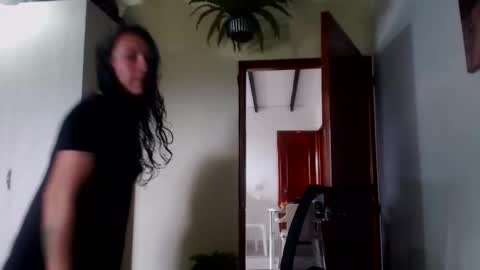 Snapshot of susi_bluee chatting on 03/24/26, 08:36 Susi online show from 03/24/26, 08:36