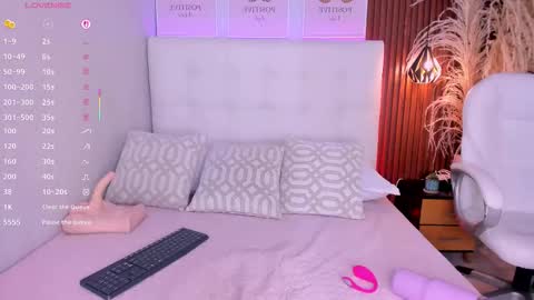 Snapshot of susie_thomsonn chatting on 12/18/25, 01:33 susie online show from 12/18/25, 01:33