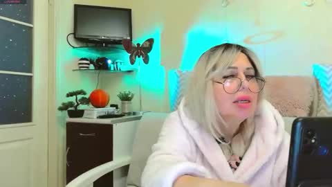 SusieNoreen online show from 11/02/25, 02:52