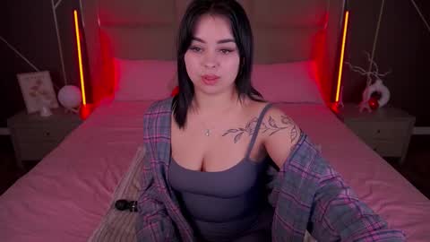 Snapshot of susiewood chatting on 03/16/26, 05:44 Susie online show from 03/16/26, 05:44