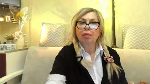 SusiexNoreen online show from 02/06/26, 03:37