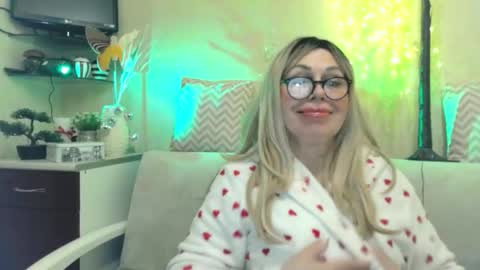 SusiexNoreen online show from 02/08/26, 08:40