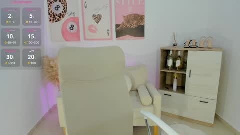 Snapshot of sussan_monroe chatting on 03/19/26, 12:42 Sussan Monroe online show from 03/19/26, 12:42