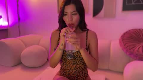 Snapshot of sussanf_ chatting on 05/27/26, 11:46 Susy online show from 05/27/26, 11:46