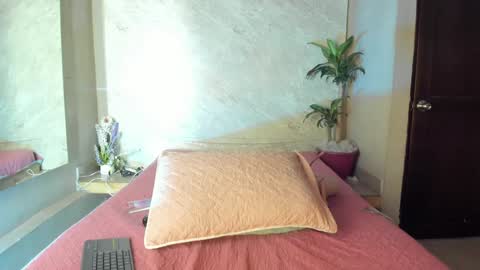 Snapshot of sussanmilf_ chatting on 01/23/25, 11:04 sussanmilf  online show from 01/23/25, 11:04