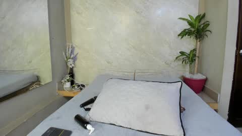 Snapshot of sussanmilf_ chatting on 01/24/25, 05:11 sussanmilf  online show from 01/24/25, 05:11