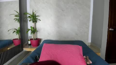 Snapshot of sussanmilf_ chatting on 02/28/25, 11:03 sussanmilf  online show from 02/28/25, 11:03