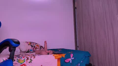 Snapshot of sussidream chatting on 07/17/26, 01:34 Andrea online show from 07/17/26, 01:34