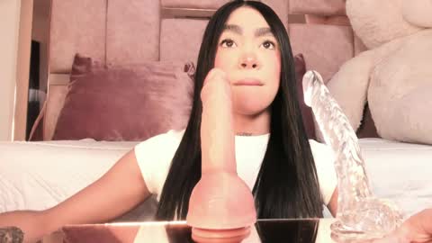 Snapshot of sussie_thompsom chatting on 03/29/26, 01:00 Sussie Tompsom online show from 03/29/26, 01:00