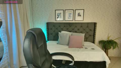   online show from 12/08/24, 12:41