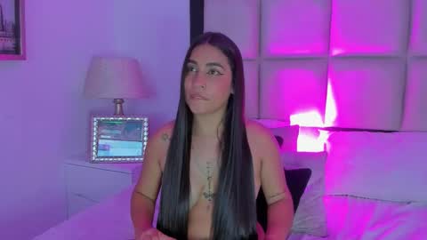 Snapshot of sussyfoxx_ chatting on 03/21/26, 08:19 sussyfoxx_ online show from 03/21/26, 08:19