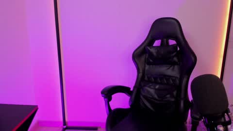 Sussy online show from 12/22/24, 11:20