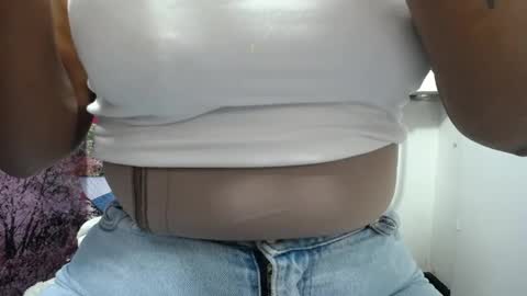 Snapshot of susy_perverttt chatting on 04/18/26, 04:22 susy_perverttt online show from 04/18/26, 04:22