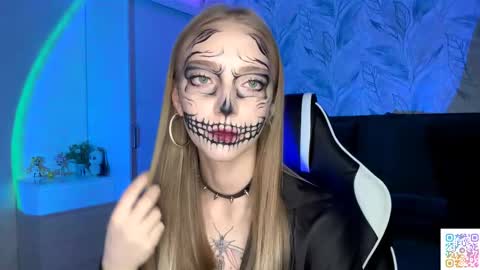 Snapshot of susyschuerholz chatting on 10/31/25, 04:19 Jessica online show from 10/31/25, 04:19