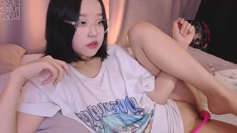 Snapshot of suuuaaa chatting on 03/19/26, 09:46 Sua online show from 03/19/26, 09:46