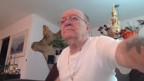 Snapshot of suv1 chatting on 01/13/25, 12:35 Otto online show from 01/13/25, 12:35