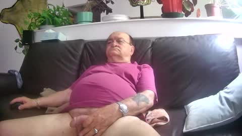 Snapshot of suv1 chatting on 10/08/25, 02:04 Otto online show from 10/08/25, 02:04