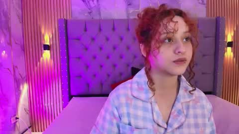 suxan_white online show from 11/19/25, 08:53